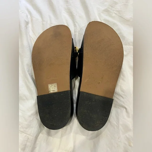 L’intervalle Slides 🖤💛 - Picture 7 of 7